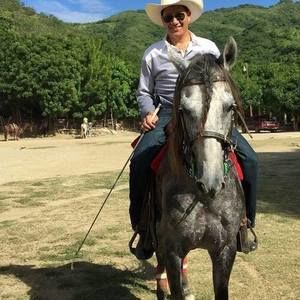 Meet your Posher, Remigio